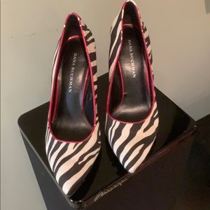 Dana Buchman heels
